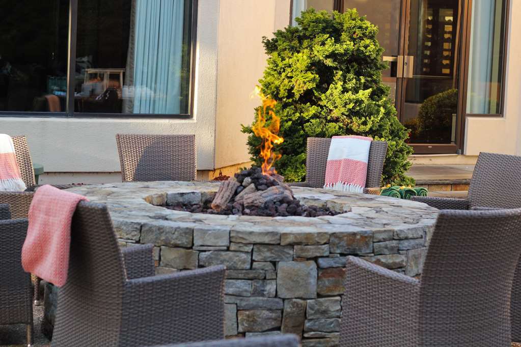 Doubletree By Hilton Hotel Boston - Bedford Glen Esterno foto