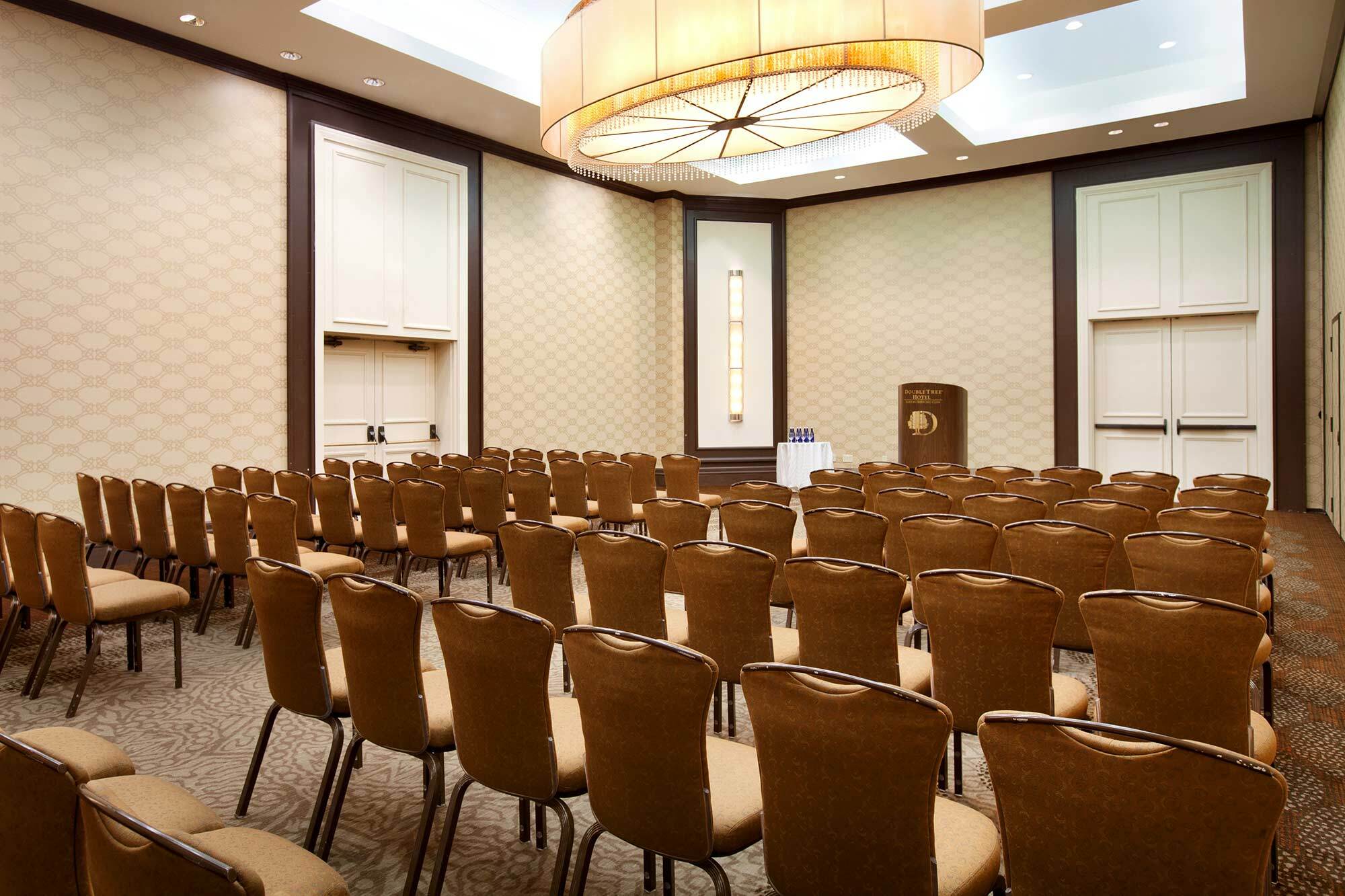 Doubletree By Hilton Hotel Boston - Bedford Glen Esterno foto